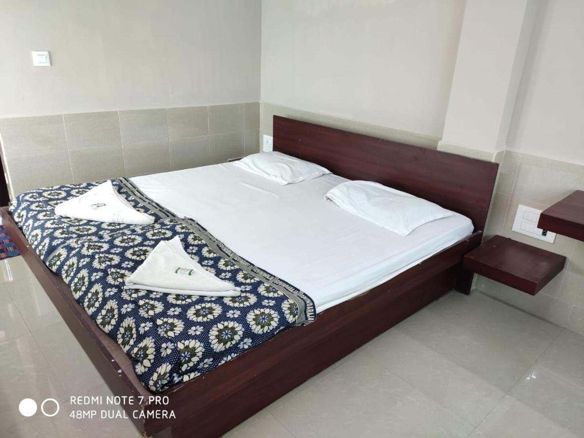 Hotel Sugam Karaikudi Luaran gambar